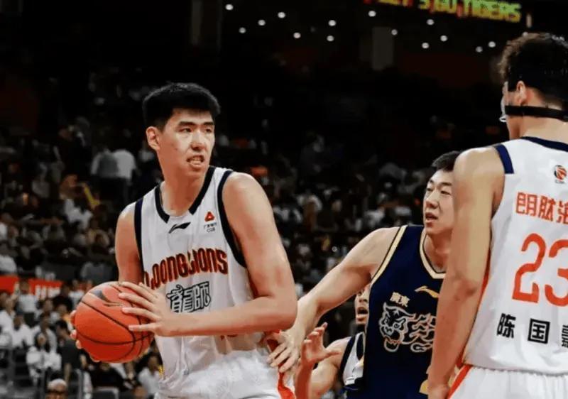 MK体育官方入口-徐昕动态更新！众多NCAA名校向徐昕发邀请，但本人仍在国家队训练